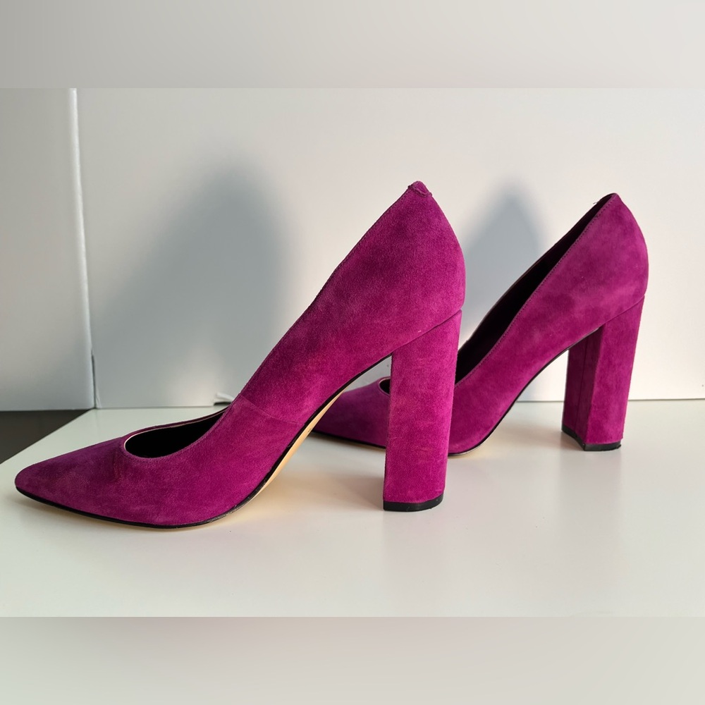 Marc Fisher LTD Abilene magenta suede pumps sz 8.5 great condition - Picture 4 of 6